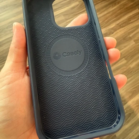 Casely Tropical Pattern Phone Case iPhone 13 Pro - Picture 2 of 6